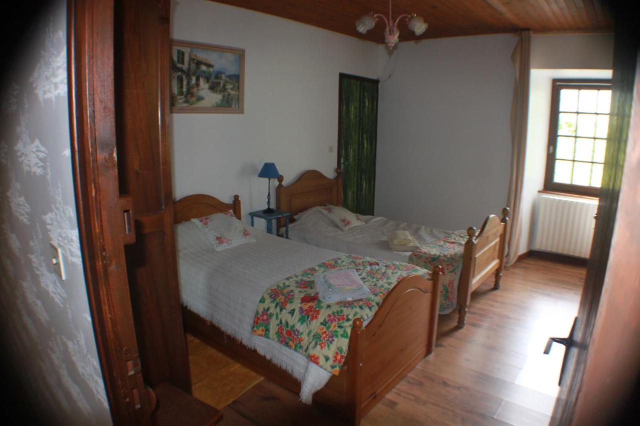 Villa les écureuils à Saint-Priest  Extérieur photo